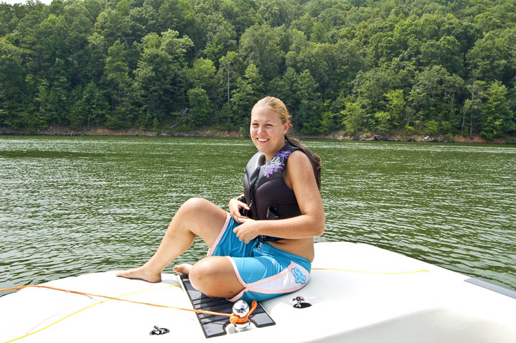 2008-07-26 Boating (Melissa,Christine,Dan) 489