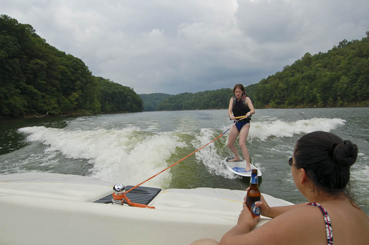 2008-07-26 Boating (Melissa,Christine,Dan) 551