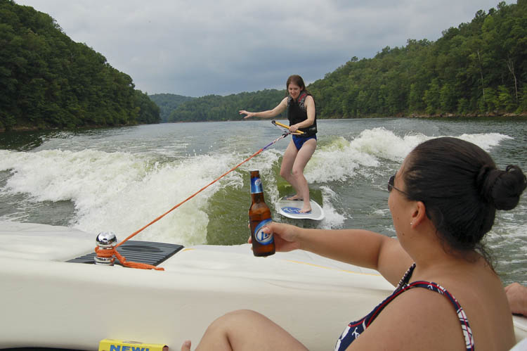2008-07-26 Boating (Melissa,Christine,Dan) 555